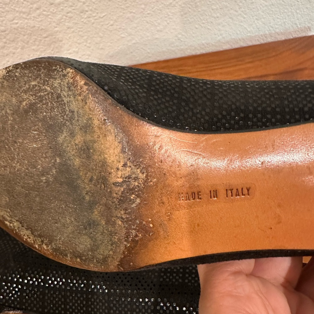 Salvatore Ferragamo Black Textured Heels - Picture 8 of 9